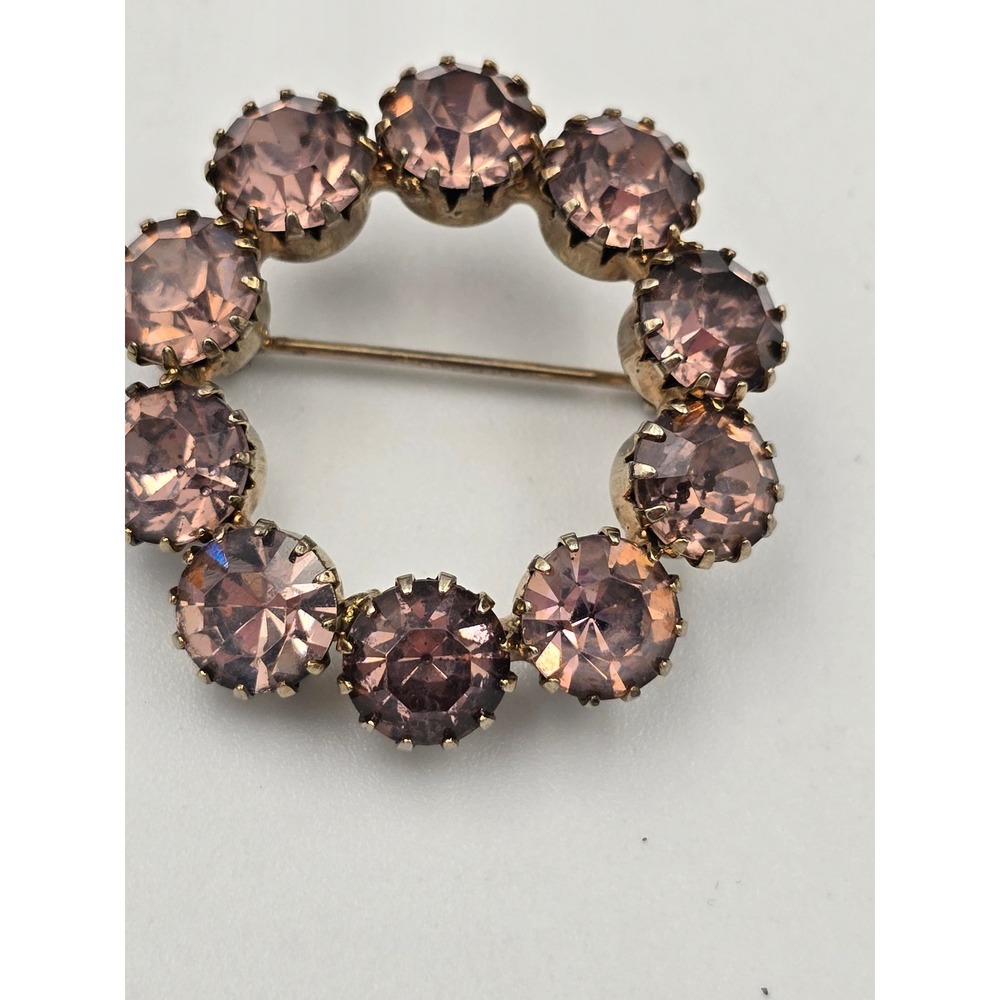 Vintage Lavender Mauve Rhinestone Crystal Wreath Circle Brooch Pin Gold Tone